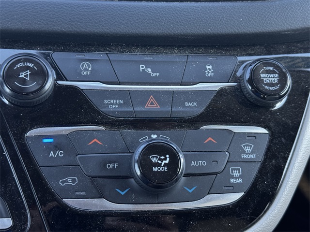 2017 Chrysler Pacifica Touring L photo 32