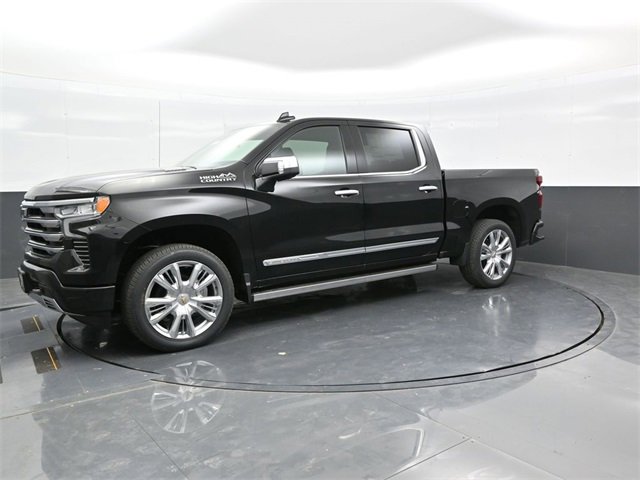 2025 Chevrolet Silverado 1500 High Country photo 3