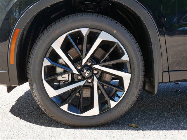 2025 Mitsubishi Outlander PHEV SE photo 3