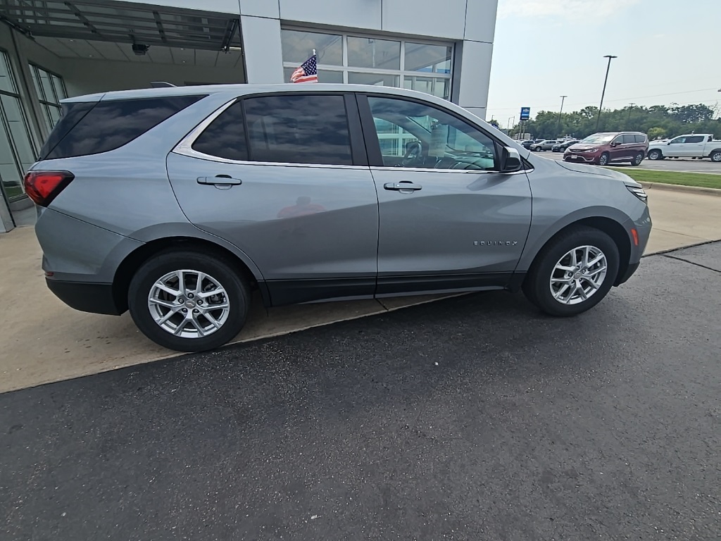 2023 Chevrolet Equinox LT photo 8