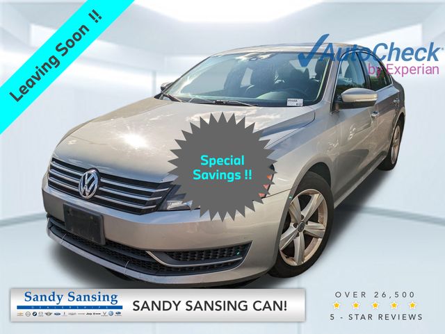 2013 Volkswagen Passat SE's photo