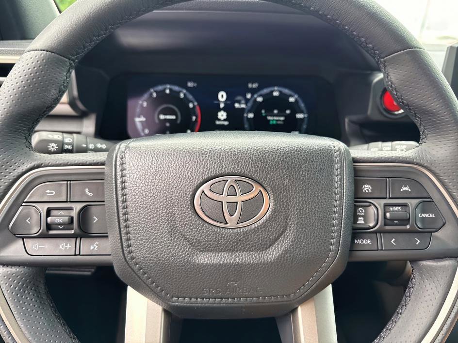 2025 Toyota 4Runner TRD Off-Road photo 13
