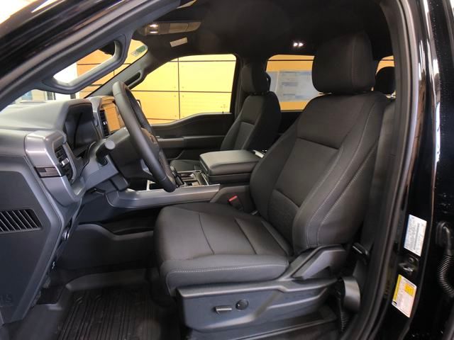 2025 Ford F-150 XLT photo 11