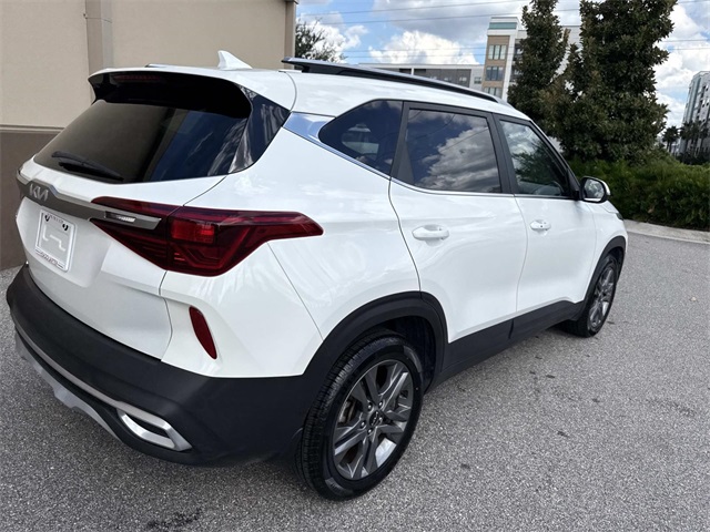 2023 Kia Seltos S photo 2