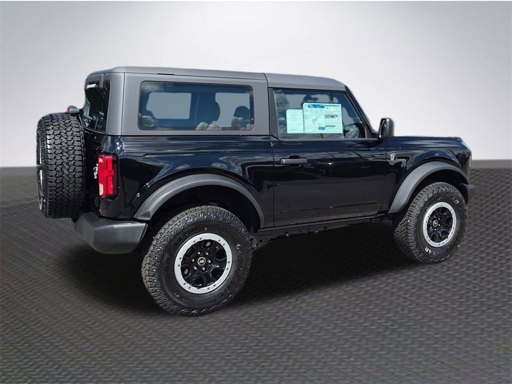 2025 Ford Bronco Base photo 4