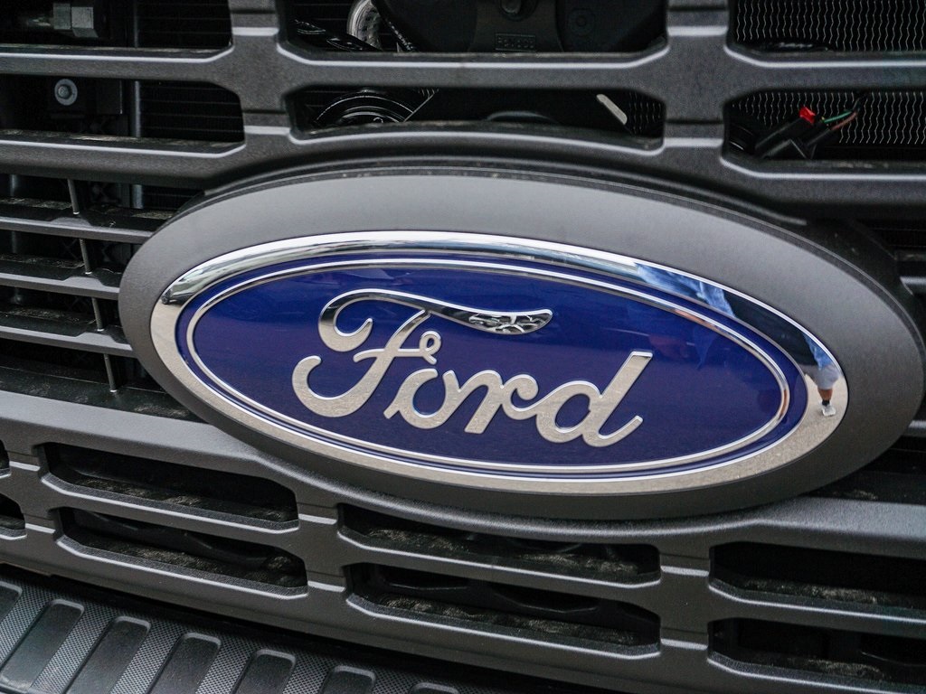2025 Ford F-350 photo 4