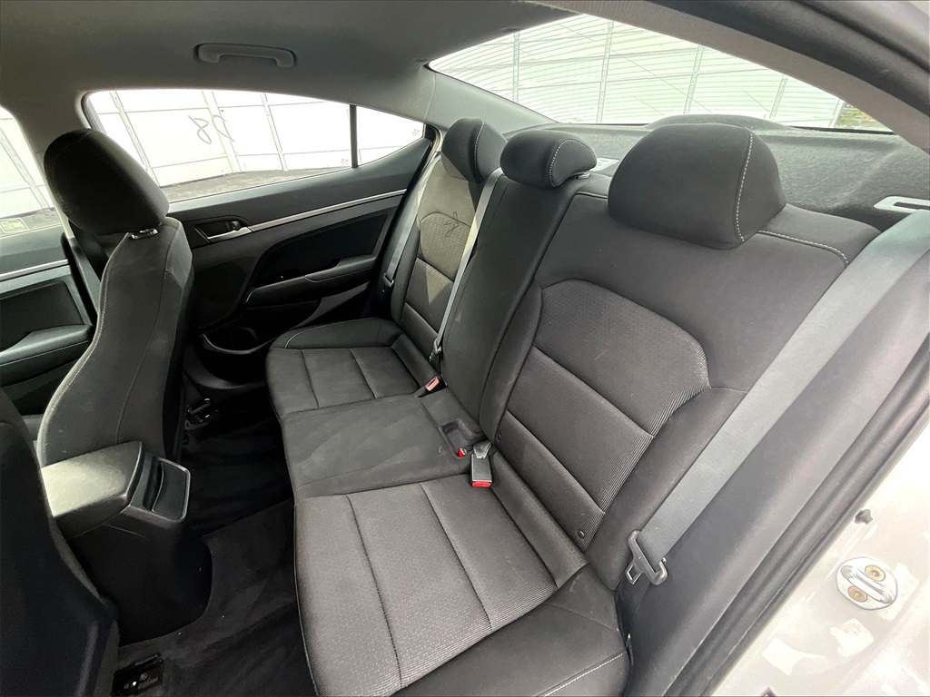 2018 Hyundai Elantra SEL photo 12
