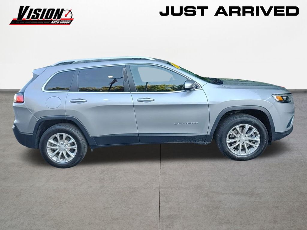 2019 Jeep Cherokee Latitude photo 4
