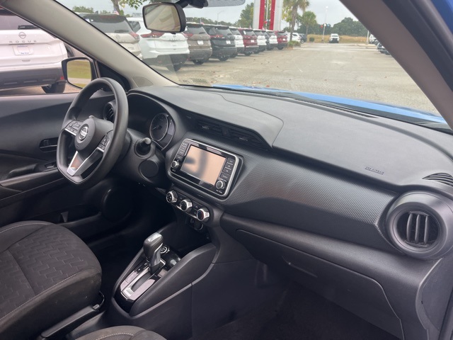2021 Nissan Kicks S photo 18