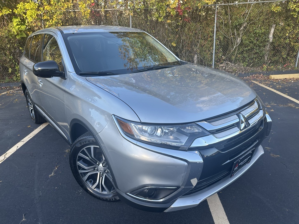 2018 Mitsubishi Outlander ES