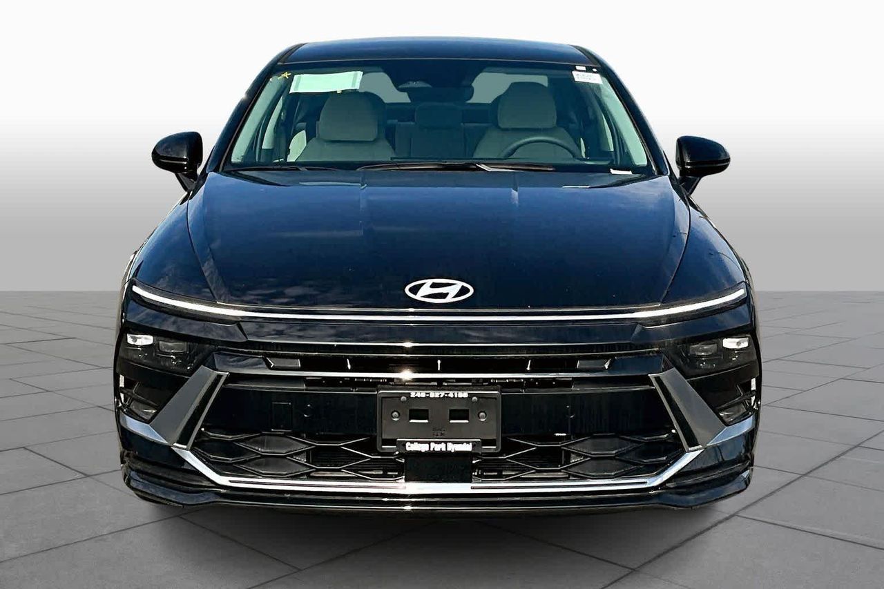 2025 Hyundai Sonata Hybrid SEL photo 3