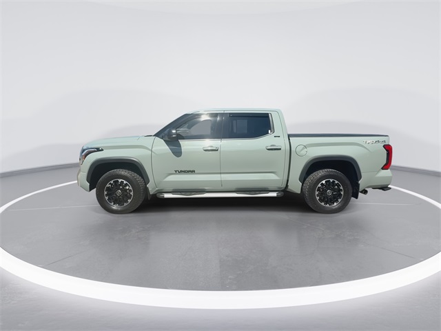 2022 Toyota Tundra SR5 CrewMax photo 5