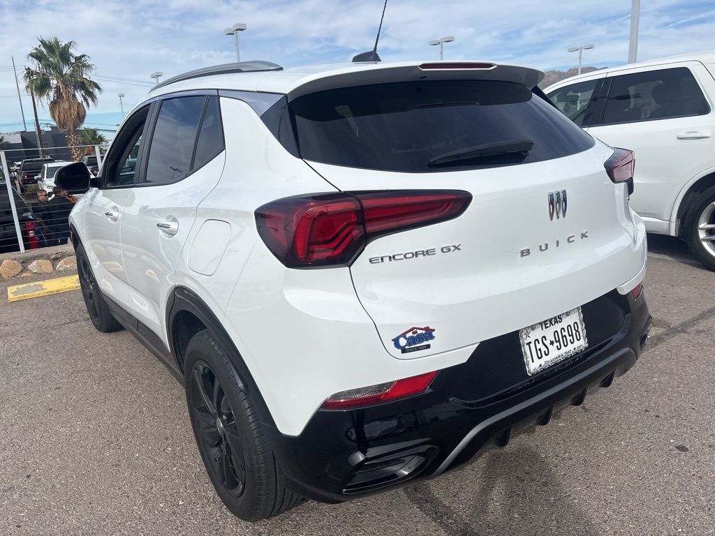 2024 Buick Encore GX Sport Touring photo 8
