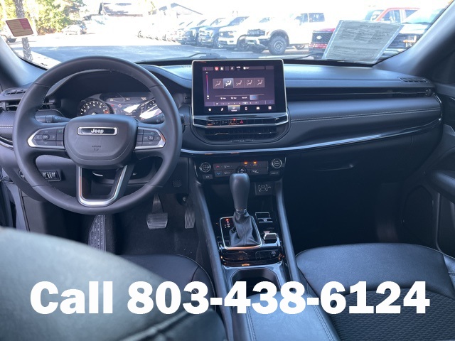 2023 Jeep Compass Altitude photo 12