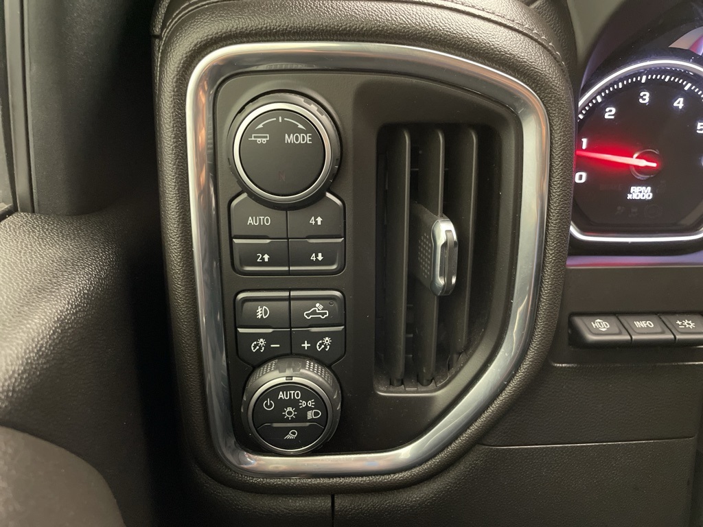 2022 Chevrolet Silverado 3500HD High Country photo 11