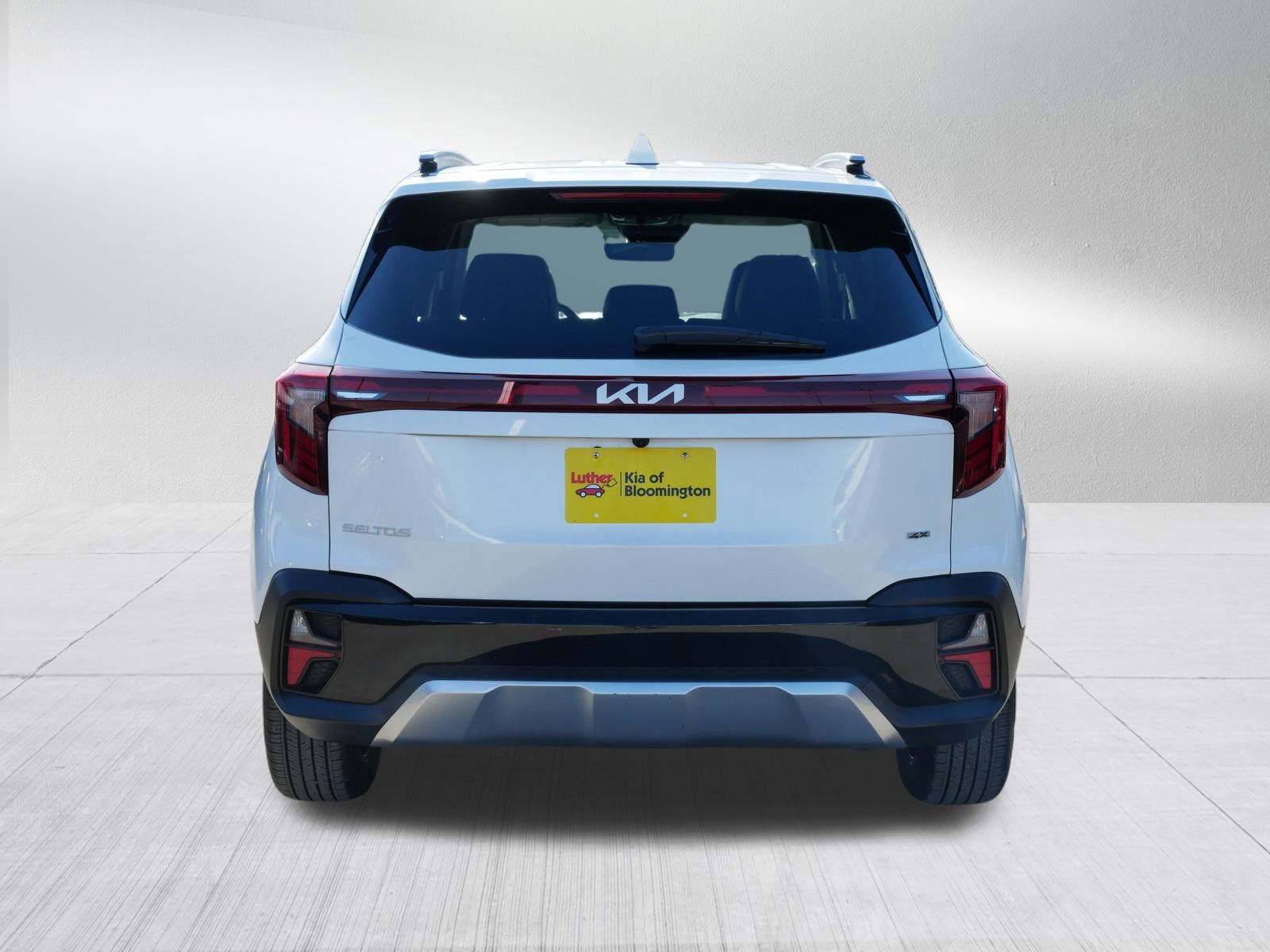 2024 Kia Seltos EX photo 3