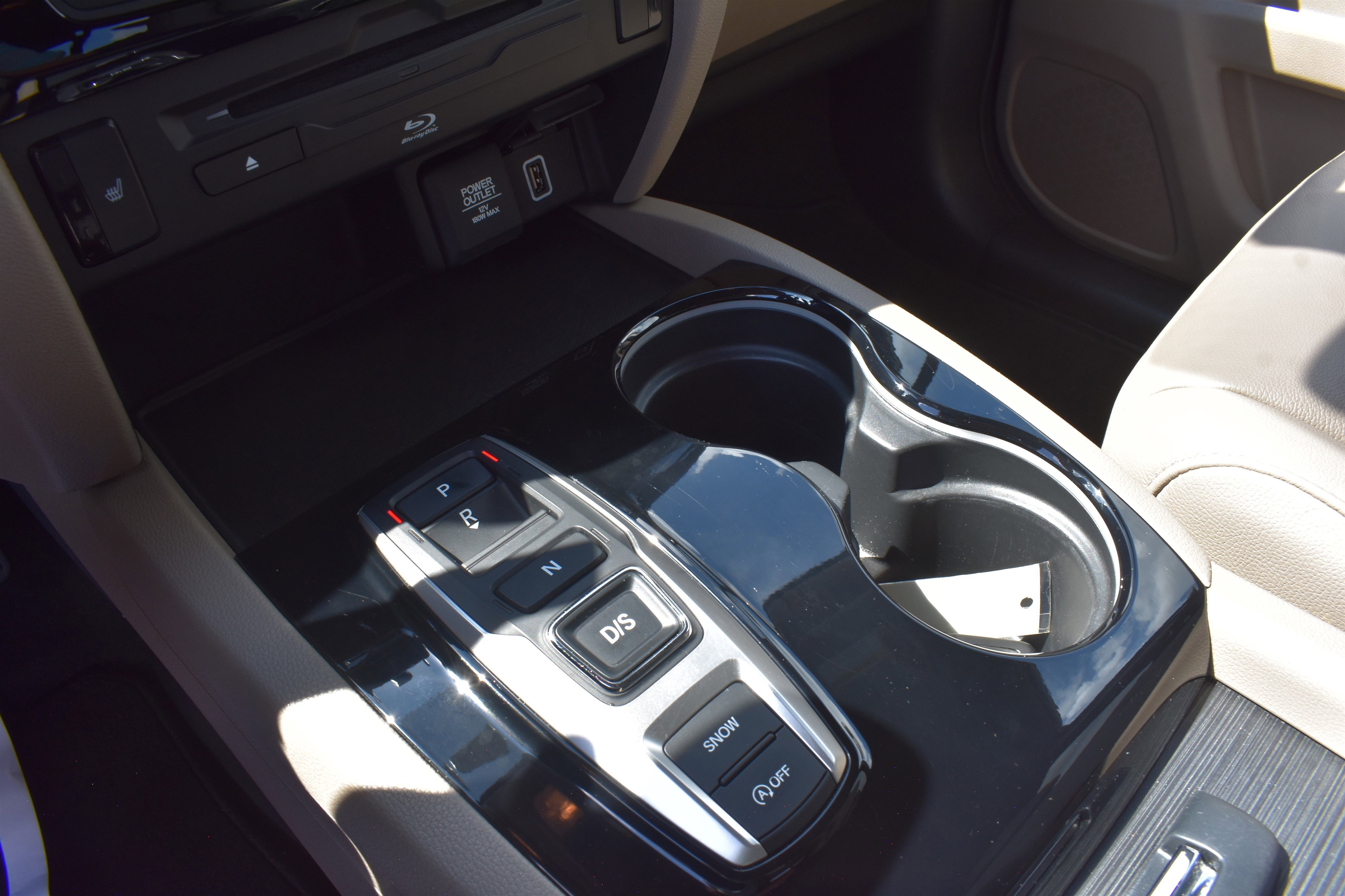 2021 Honda Pilot Touring photo 18