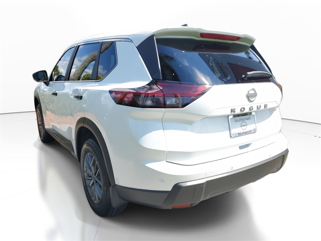 2025 Nissan Rogue S photo 5