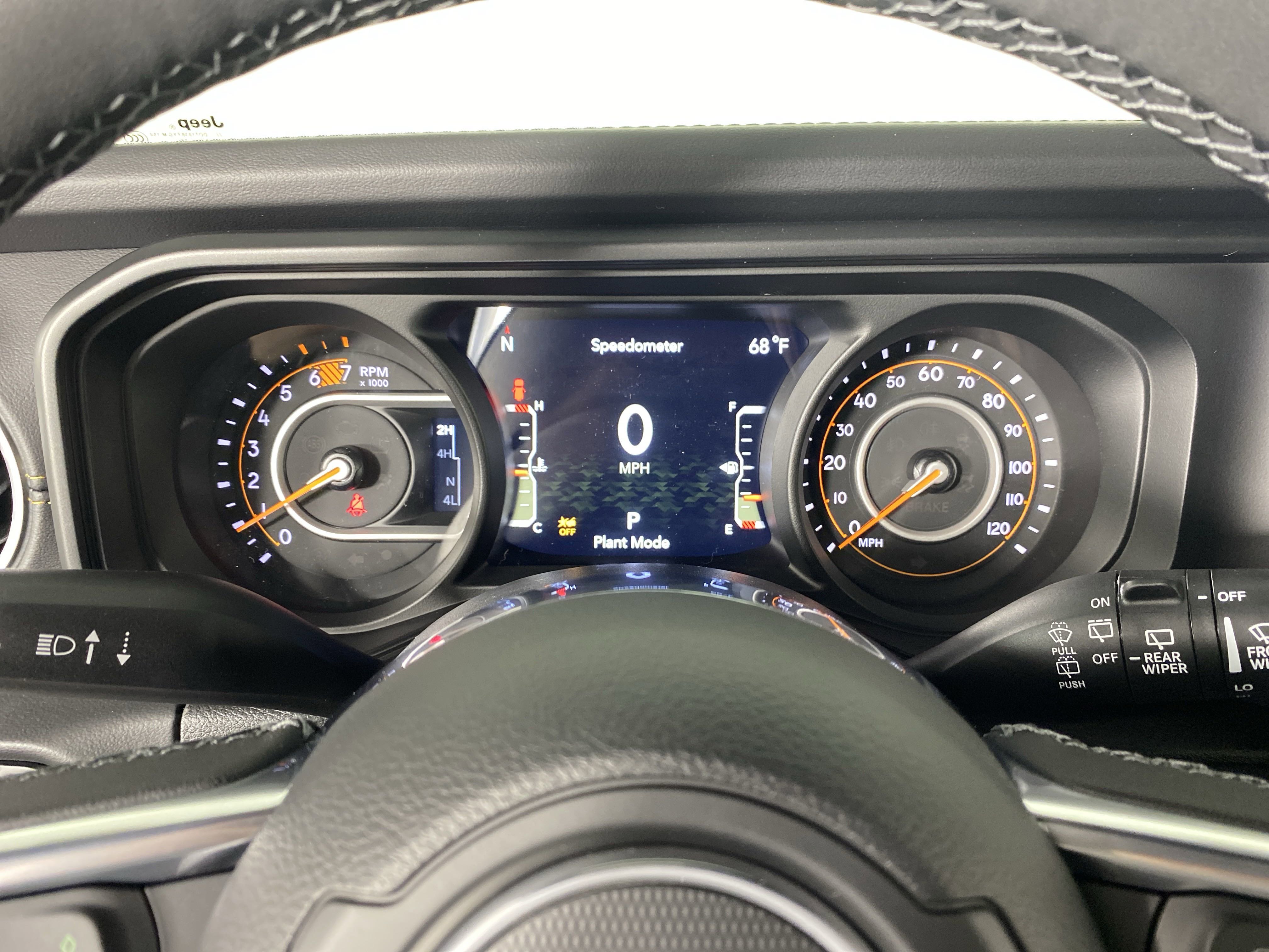 2025 Jeep Wrangler Sahara photo 3