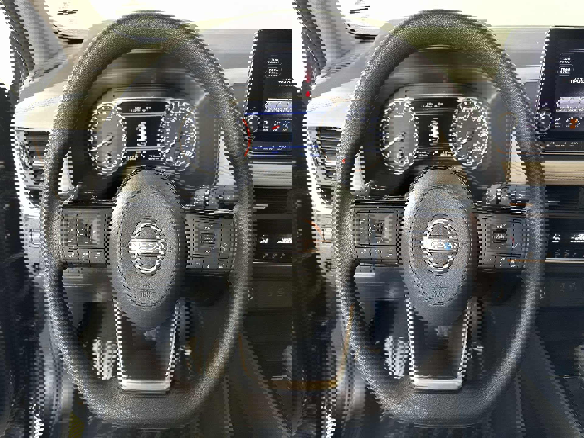 2023 Nissan Rogue SV photo 13