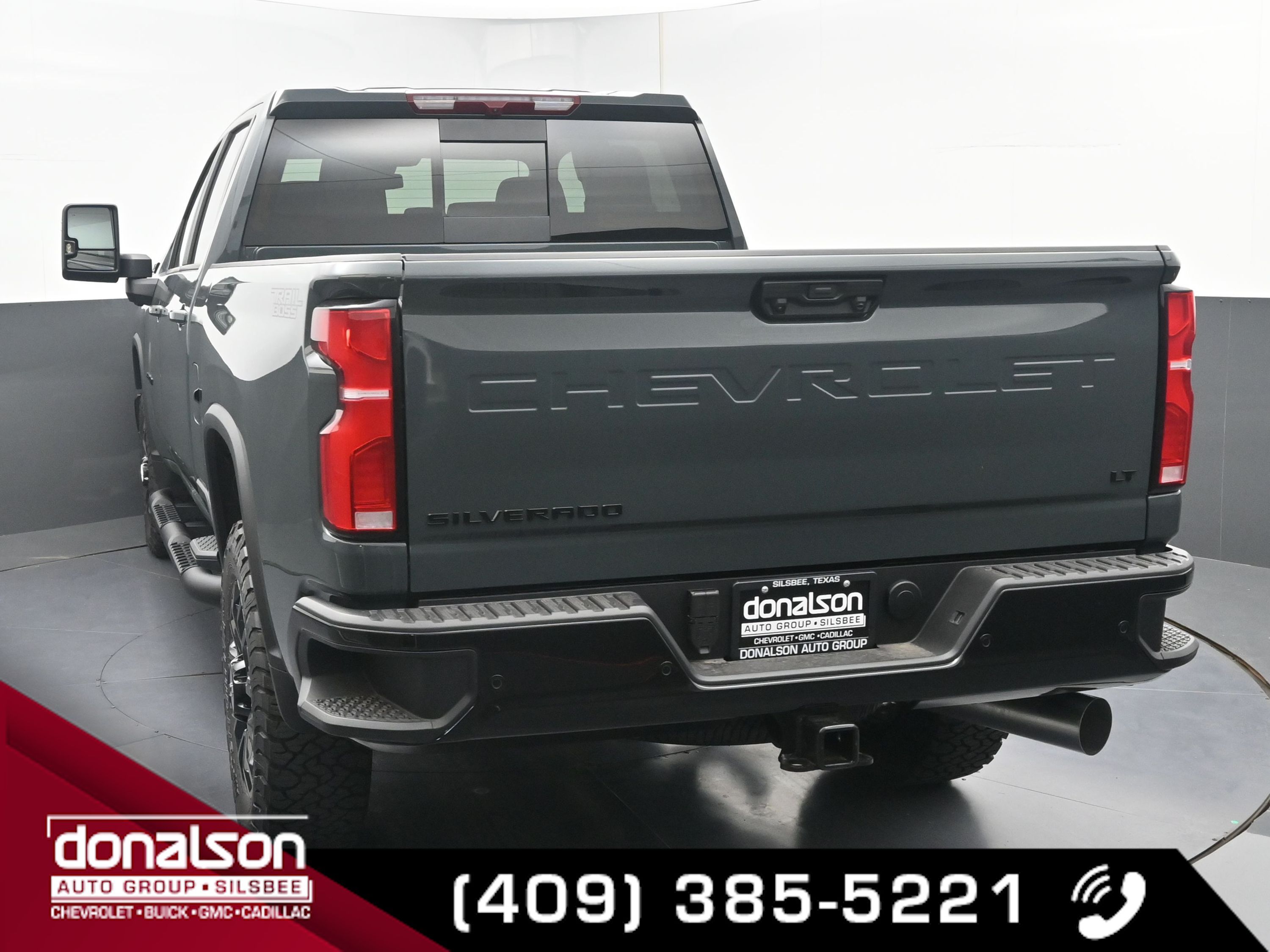 2025 Chevrolet Silverado LT photo 3