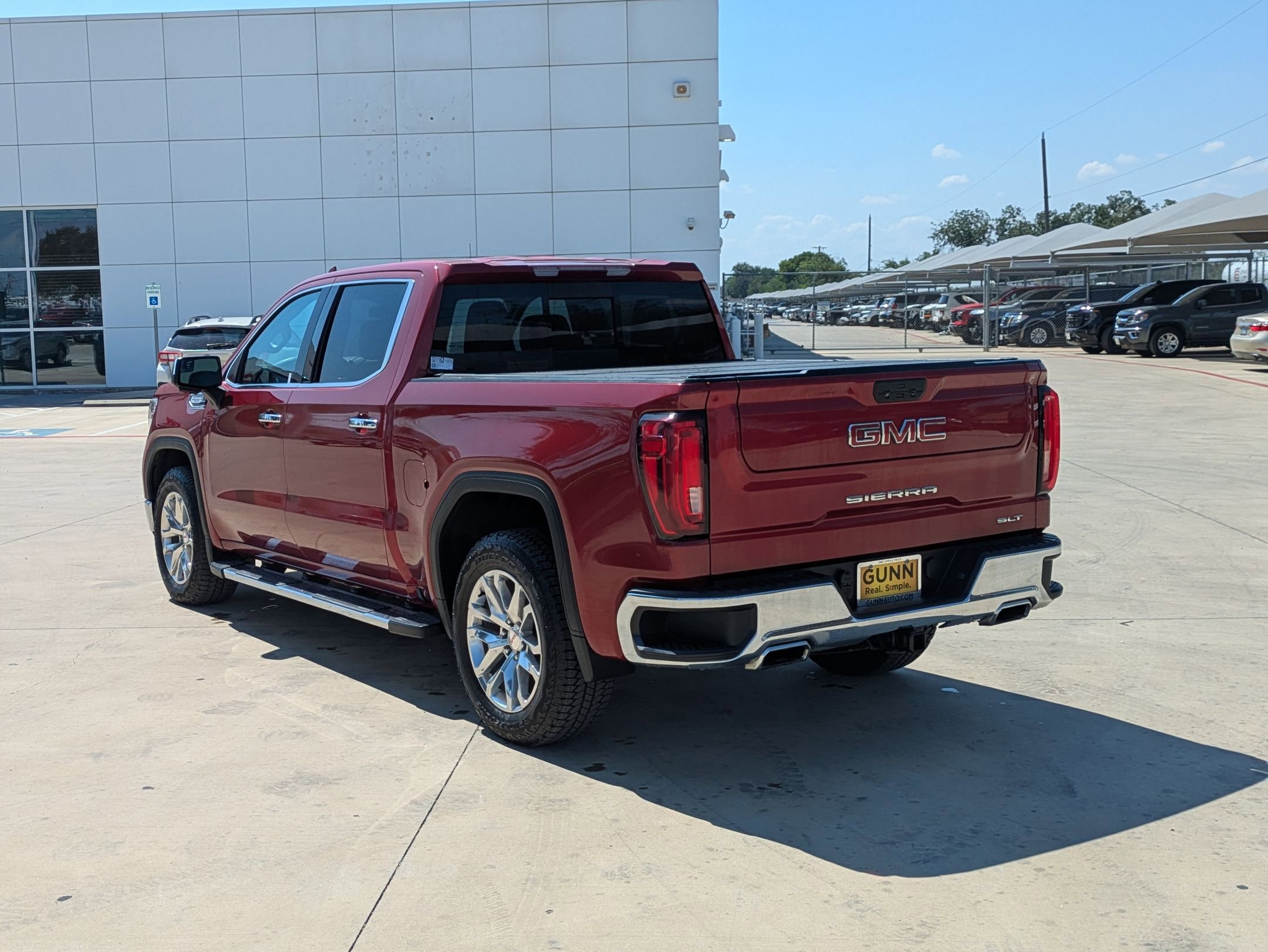 2019 Gmc Sierra 1500 SLT photo 4
