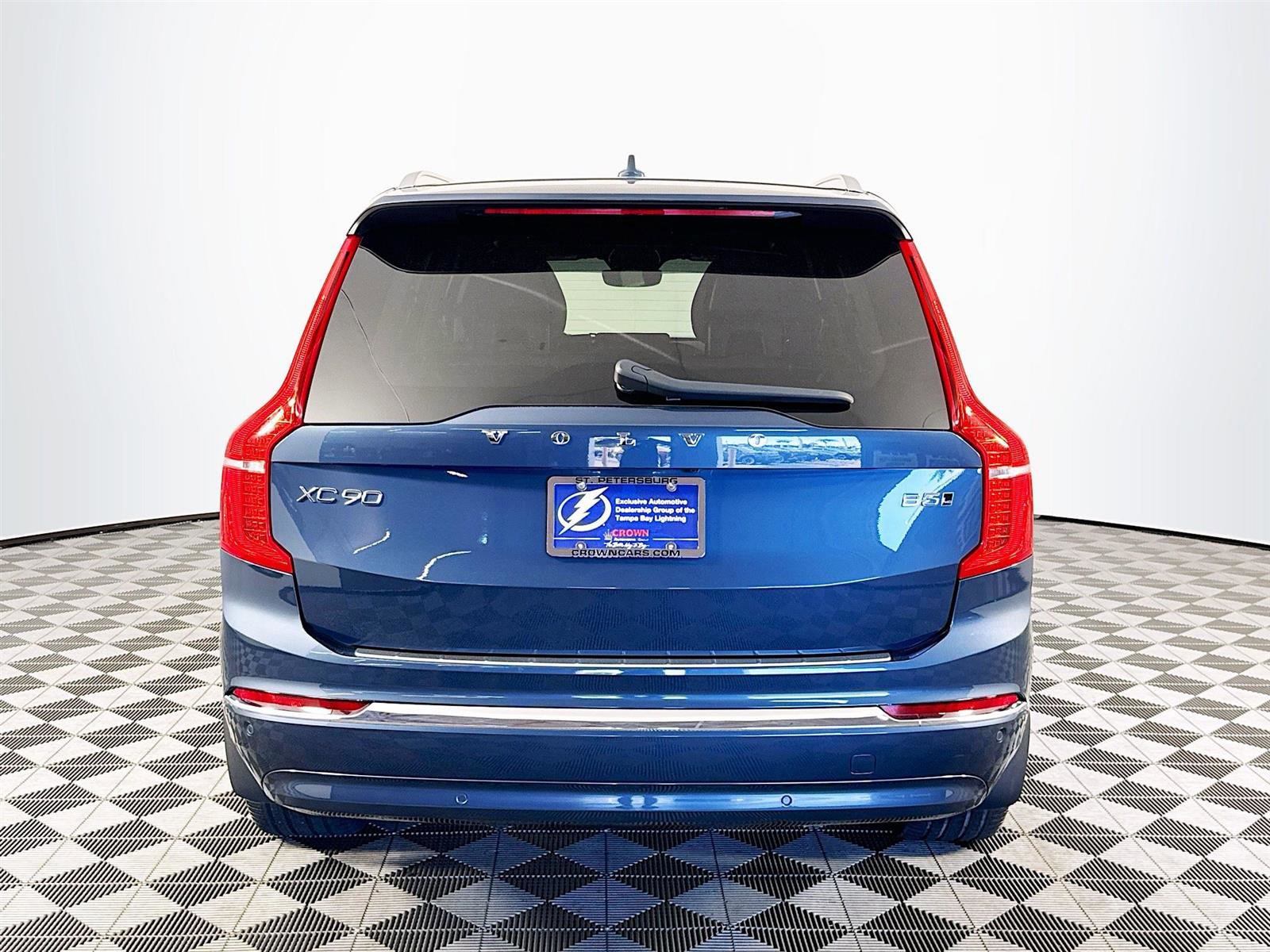 2024 Volvo XC90 B5 Plus photo 6