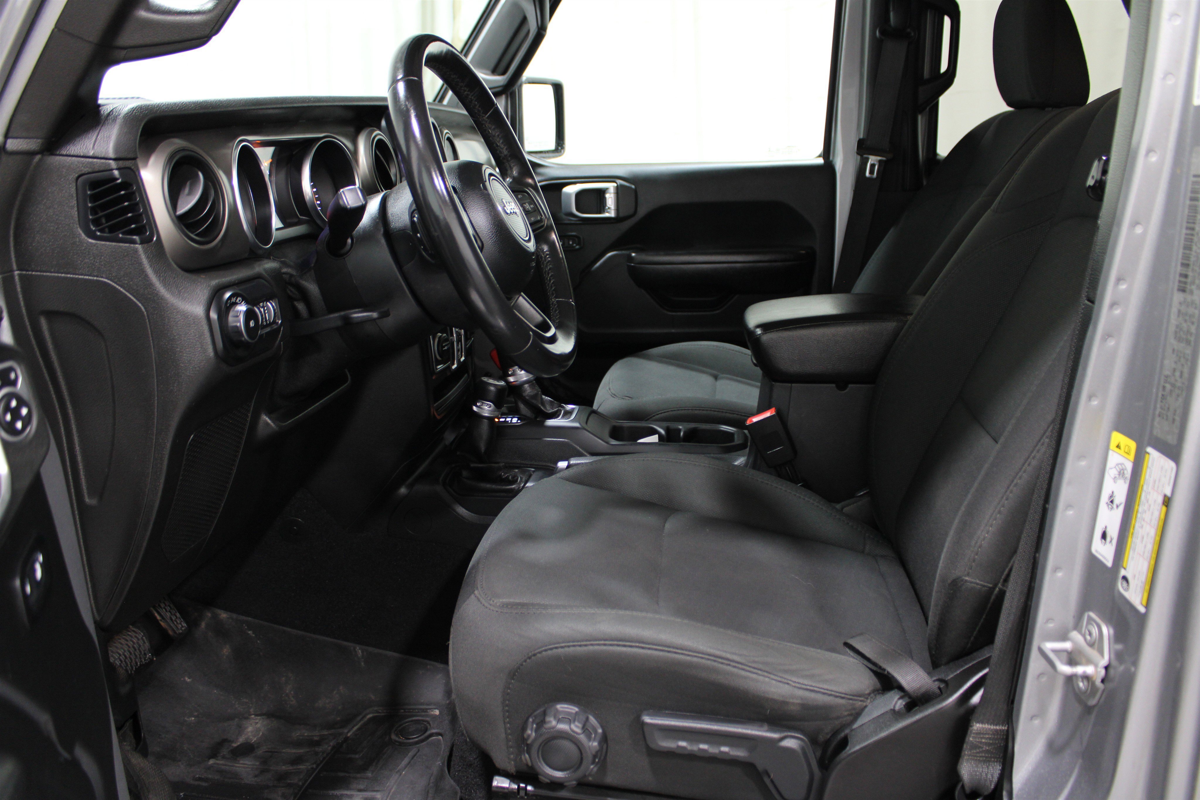 2019 Jeep Wrangler Unlimited Sport S photo 3