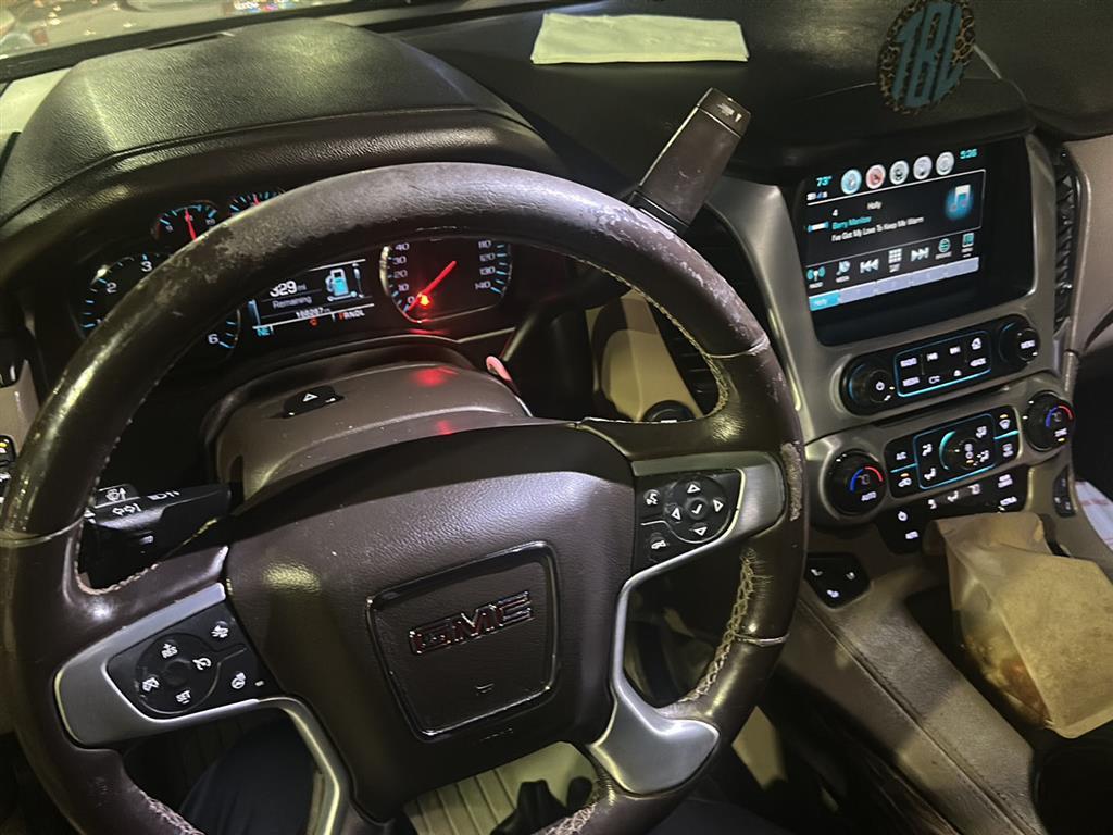 2018 Gmc Yukon SLT photo 2