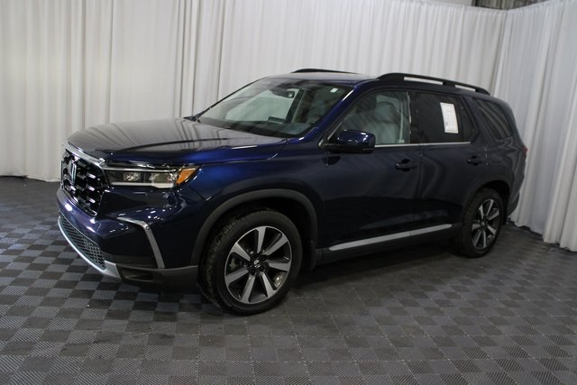 2023 Honda Pilot Touring photo 3