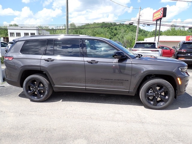 2025 Jeep Grand Cherokee Limited photo 6