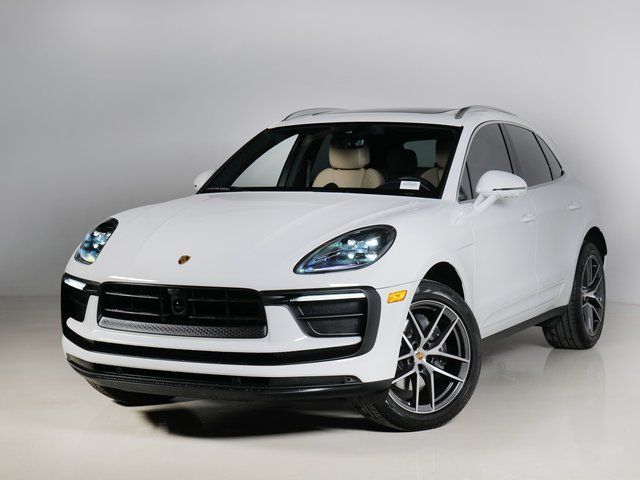 2025 Porsche Macan's photo