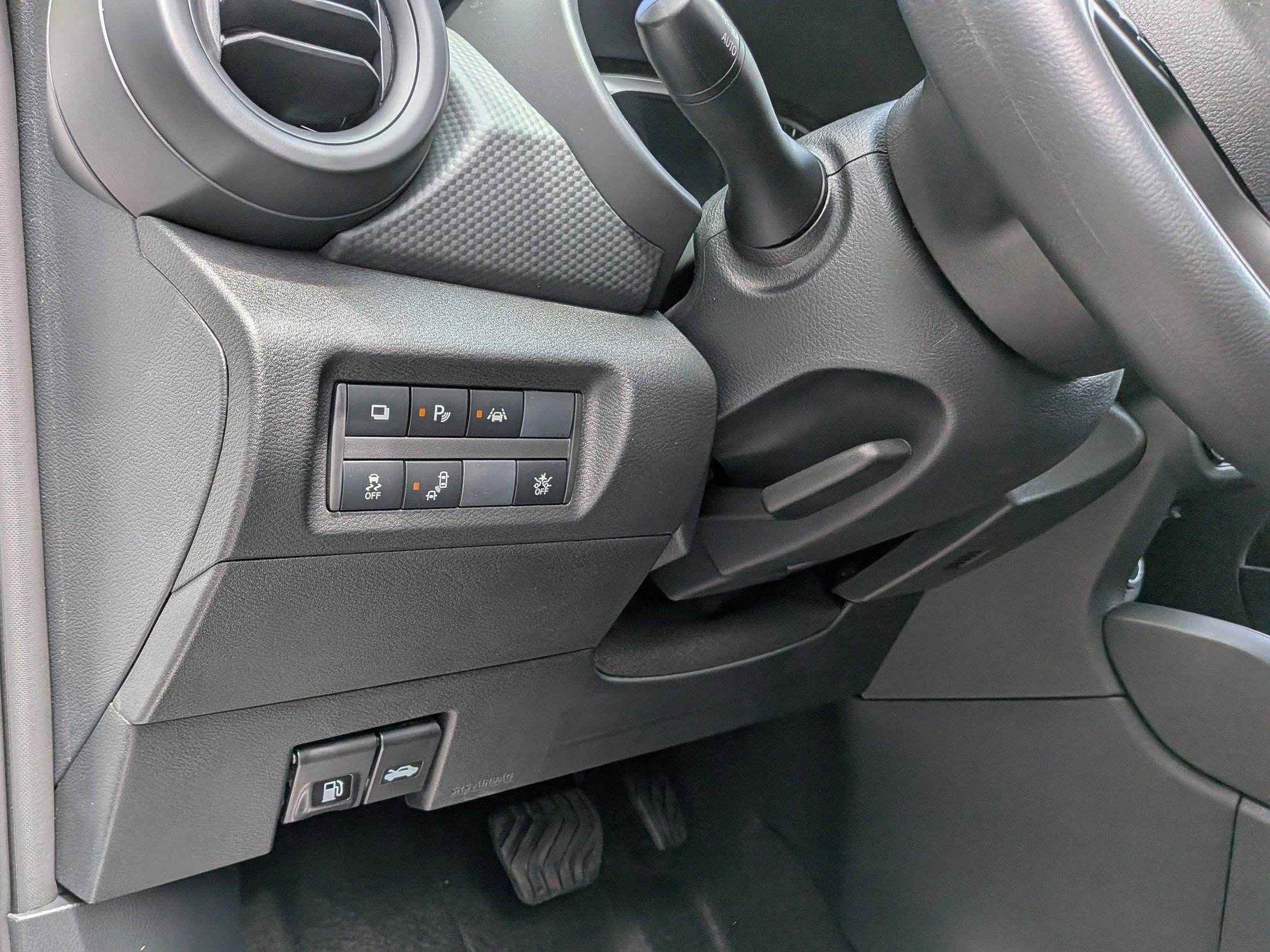 2025 Nissan Kicks Play S photo 13