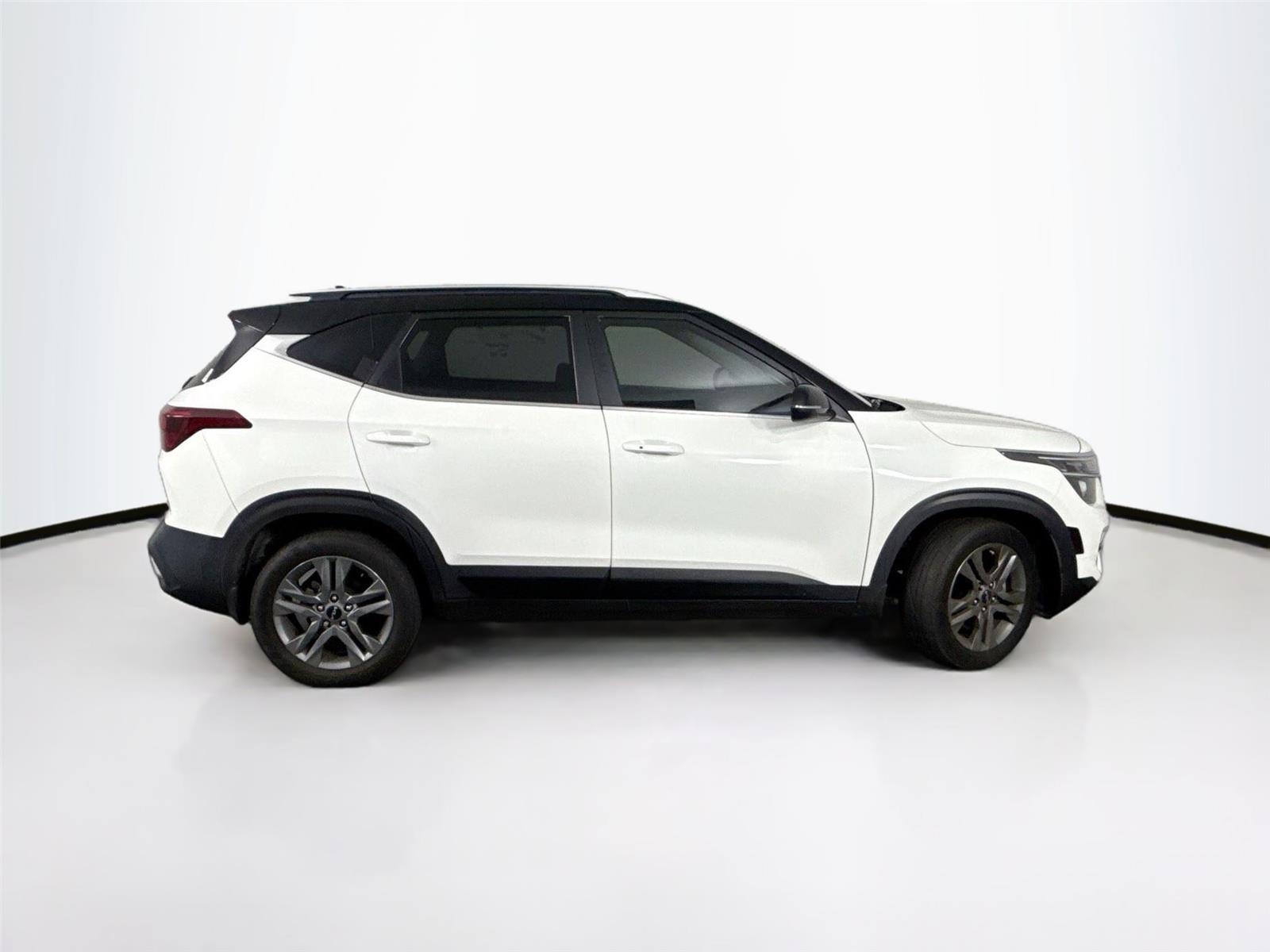 2023 Kia Seltos S photo 5