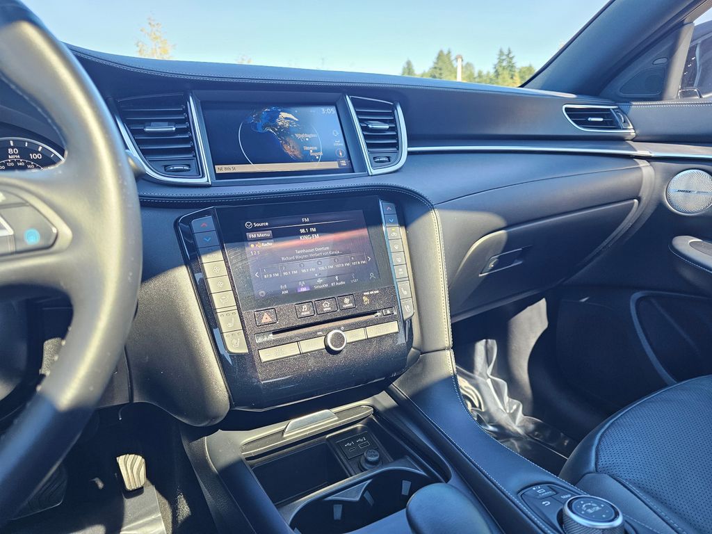 2022 Infiniti QX55 Essential photo 13