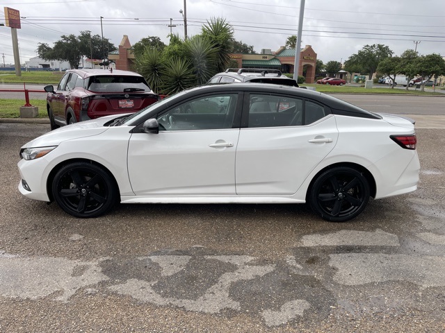 2023 Nissan Sentra SR photo 2