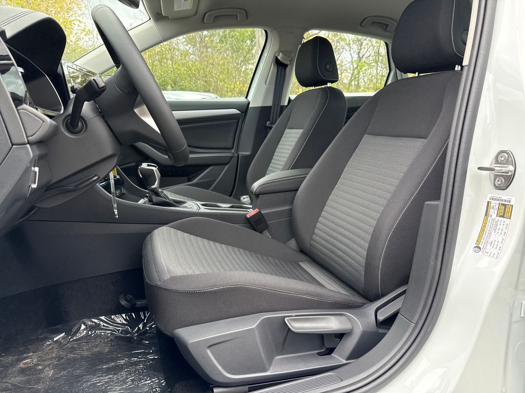 2026 Volkswagen Jetta 1.5T S photo 3