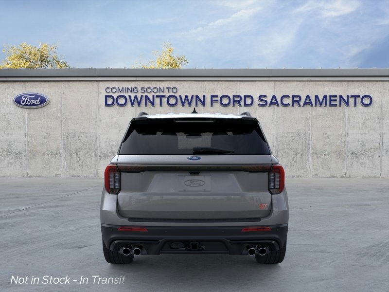 2025 Ford Explorer ST photo 4