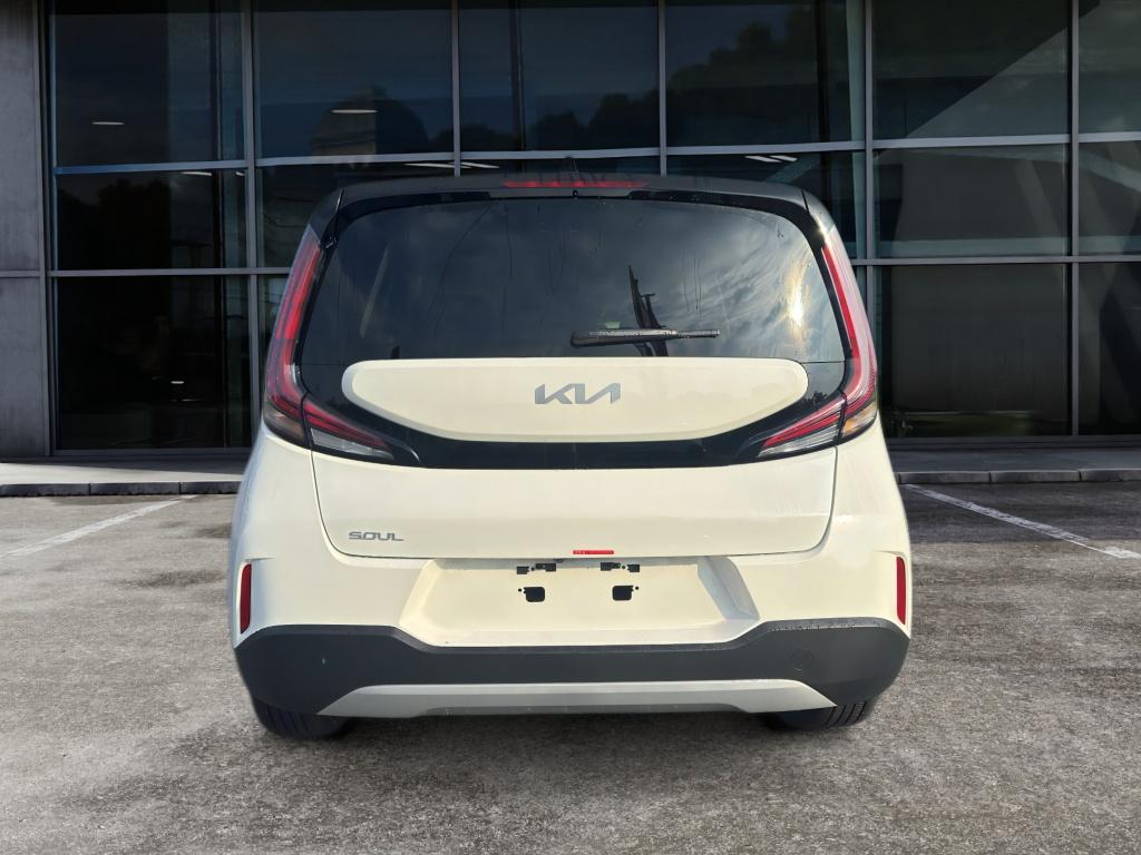 2025 Kia Soul S photo 3
