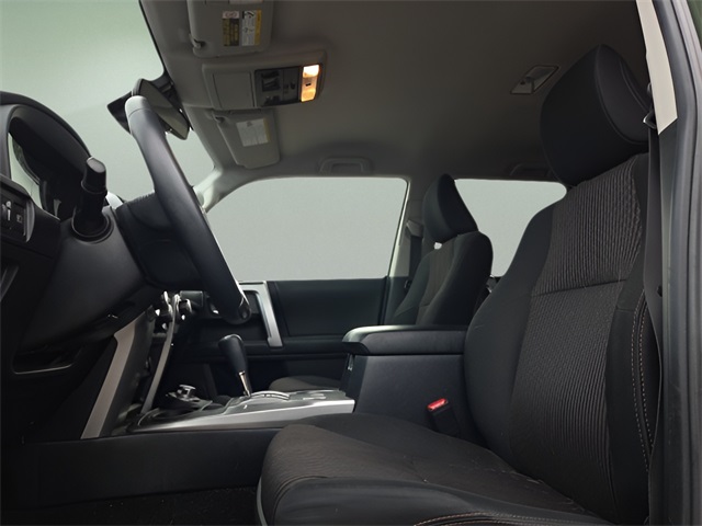 2022 Toyota 4Runner SR5 Trail photo 9
