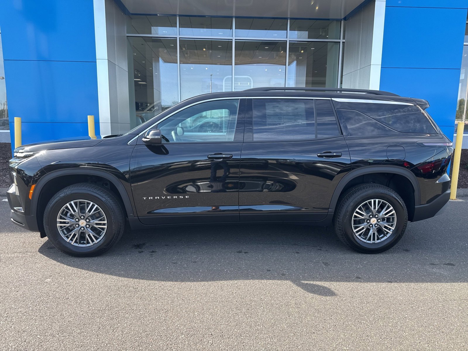2026 Chevrolet Traverse photo 7