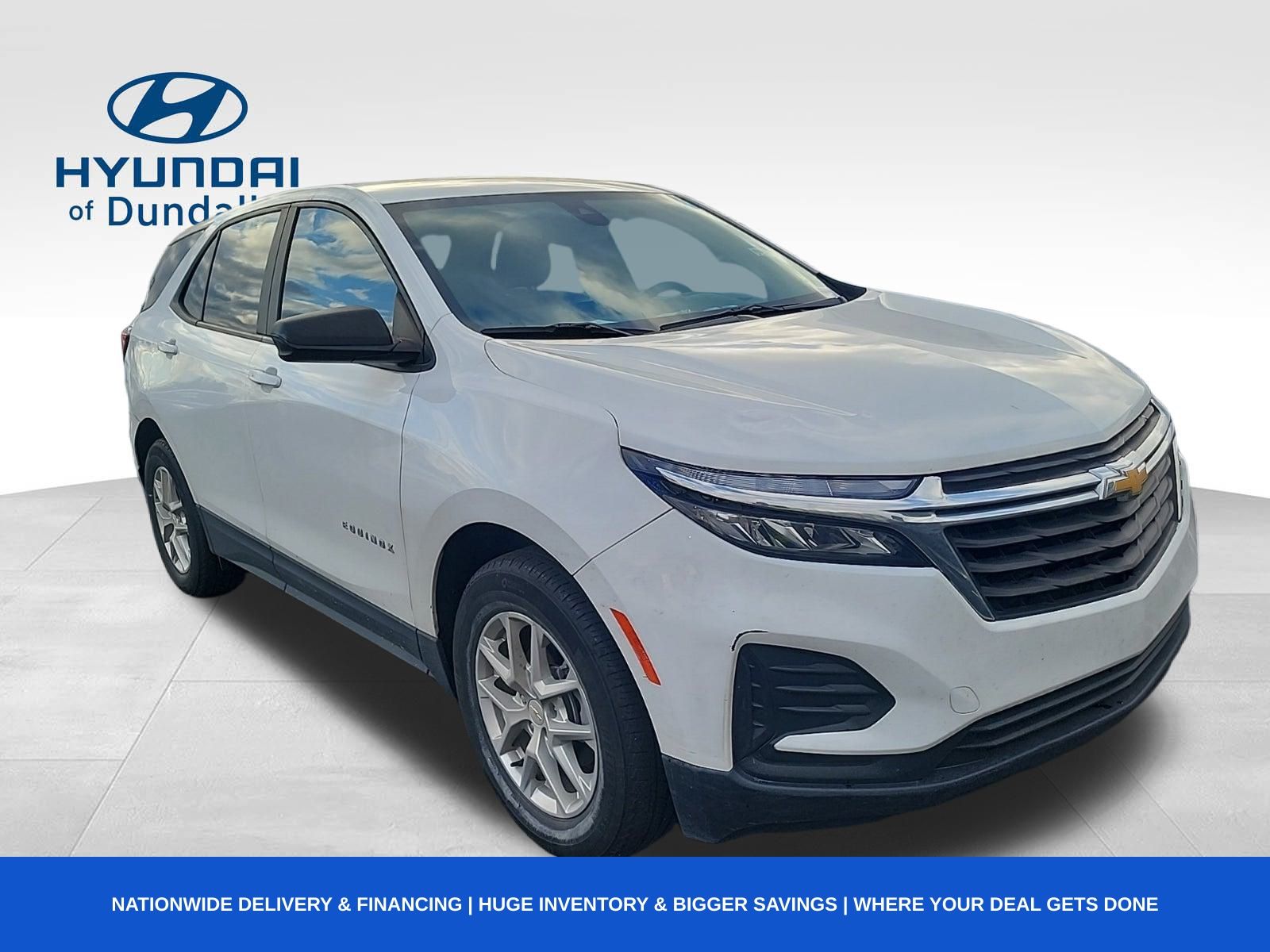 2022 Chevrolet Equinox LS's photo