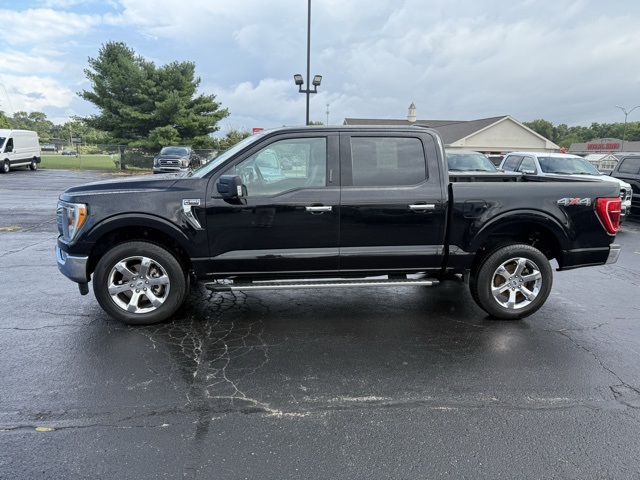 2023 Ford F-150 XLT photo 2