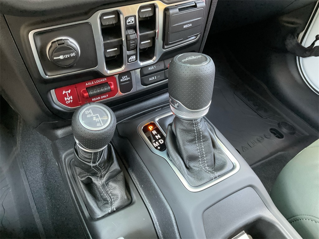 2025 Jeep Gladiator Mojave photo 31