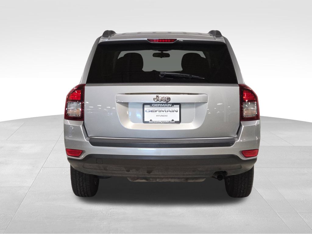 2015 Jeep Compass Sport photo 4