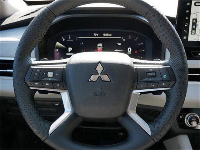 2025 Mitsubishi Outlander SE photo 7