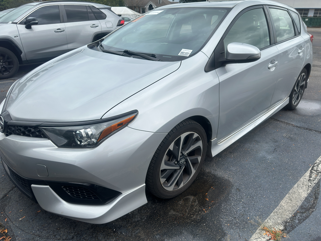 2016 Scion iM Base photo 2