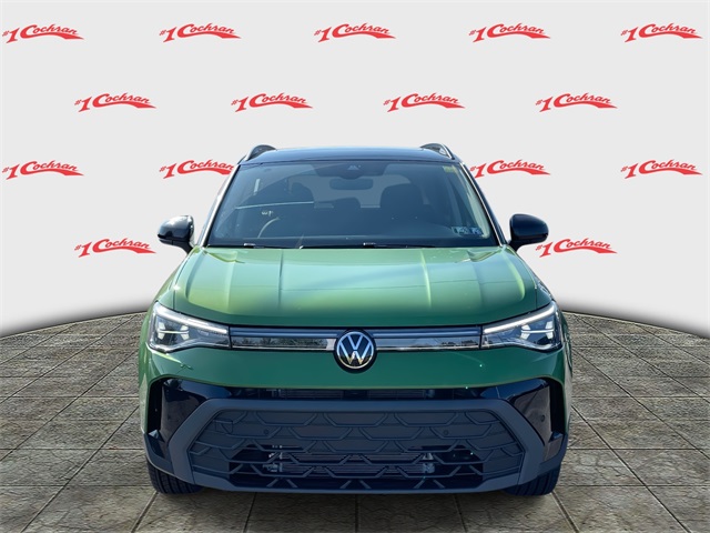 2025 Volkswagen Taos SE photo 8