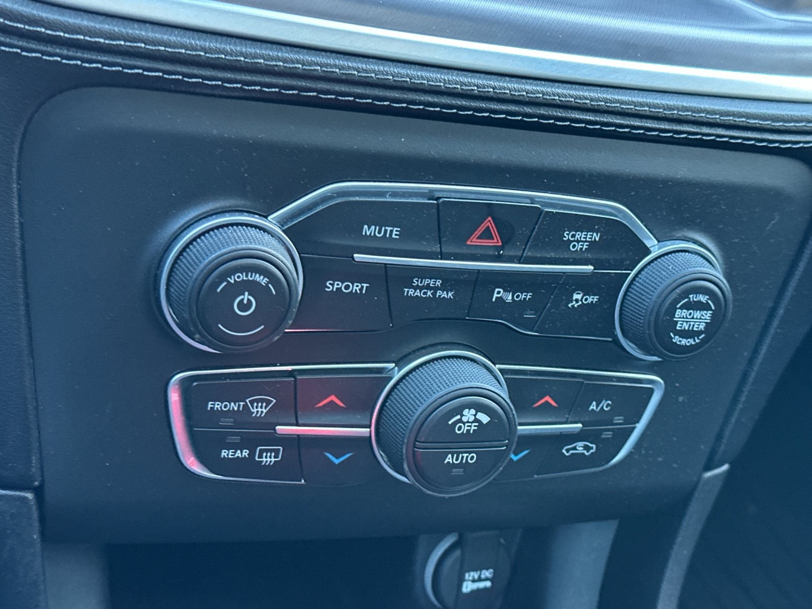 2019 Dodge Charger R/T photo 19