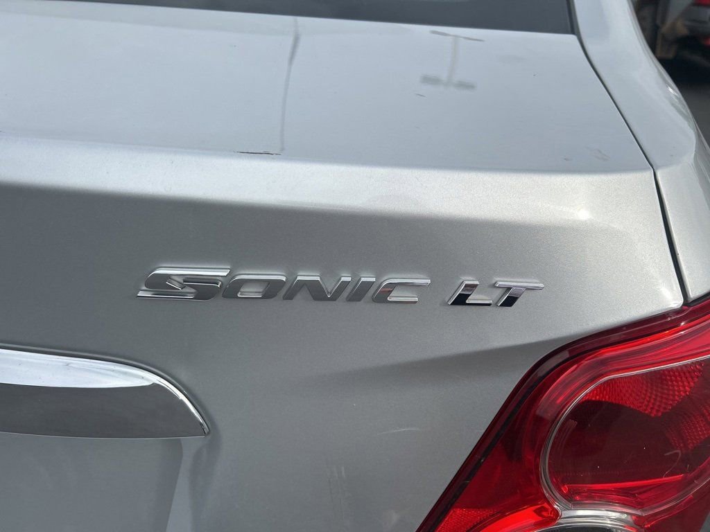 2014 Chevrolet Sonic LT photo 12